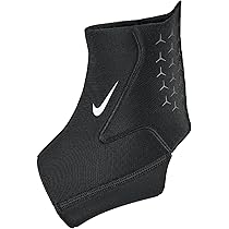 Nike L : Amazon.in: Clothing & Accessories 