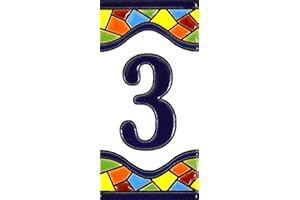 ART ESCUDELLERS Numero casa. Insegna con numeri e lettere fatte di piastrelle di ceramica policroma, dipinte a mano con la tecnica "cuerda seca", nomi indirizzi e segnaletica. Testo personalizzabile. Disegno MOSAICO MEDIANO 10,9 cm x 5,4 cm. (NUMERO TRE "3")