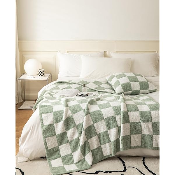 thumbnail image 2 of GCQC Checkered Throw Blanket - Double Sided Fluffy Shaggy Soft Cozy Bed Blanket Gift Box 2 of 11