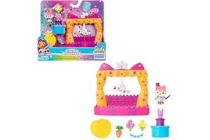 DREAMWORKS GABBY'S DOLLHOUSE - Balkon-Spielset Baby Box Talentwettbewerb, 8-teiliges Set mit Katzenfigur und Zubehörteilen, ab 3 Jahren
