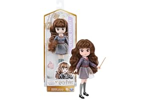 Harry Potter - Wizarding World - POUPÉE 20 CM HERMIONE GRANGER - Poupée figurine Articulée 20 cm Avec Baguette Magique et Uniforme de Poudlard - Jouet Harry Potter - Jouet Enfant 5 ans et +