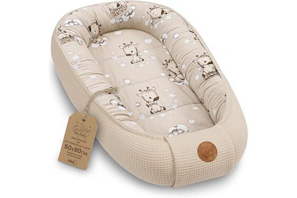 Totsy Baby Réducteur de Lit Bébé 50x90cm Cocon en Gaufre de Coton Polyvalent pour Couffin Nid d'ange et Naissance idéal pour garçons et Filles Girafes