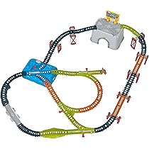 Fisher-Price Thomas & Friends Thomas die-cast push-along toy train engine for preschool kids ages 3