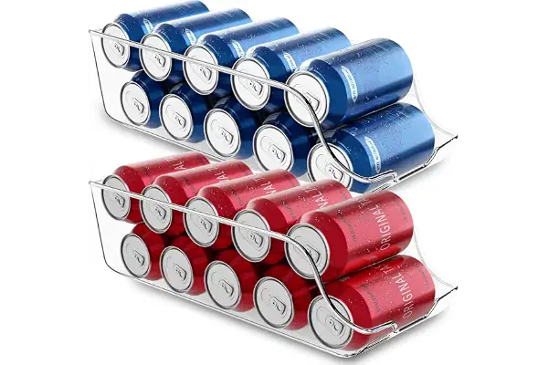 KICHLY Organizador Nevera latas (Pack de 2) - Apilable y Ahorra Espacio - Dispensador de Latas de Refresco para Despensa, Nevera, Congelador & Lavadero (Claro)