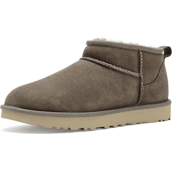 UGG Women's Classic Ultra Mini Platform Boot, Black, 38 EU: Buy