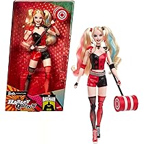 Barbie Signature Poison Ivy HRM51 Poupée de collection avec corps mobile, tenue et accessoires emblématiques DC Batman 85th Anniversary Collectible