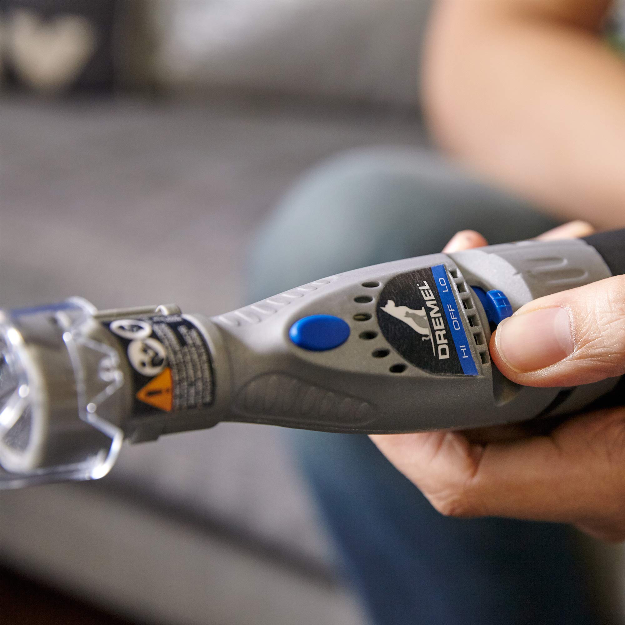 Dremel 7020PGK Pet Nail Grinder, Quiet Electric Dog Nail File Care Set with 4 Sanding Discs