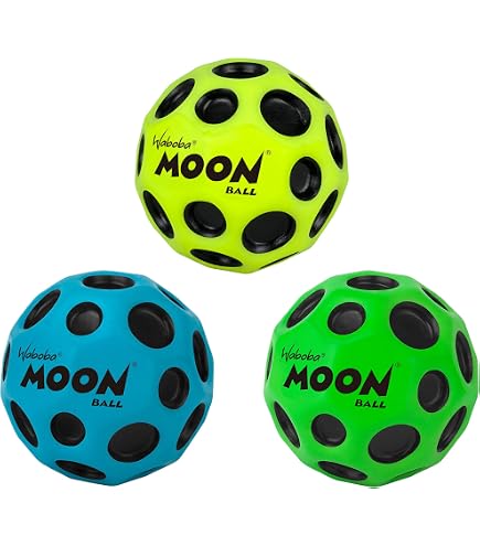 Baker Ross 6 Pack Football Balls with Super Bounce for Kids as a Little Party Surprise