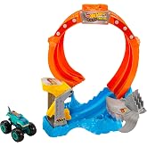 Hot Wheels&reg;Monster Trucks D&ouml;nen Corkscrew Shark &Ccedil;arpışması