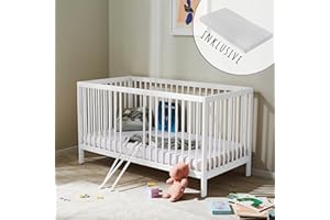 Kids Collective Lit bébé à barreaux 60 x 120 cm avec matelas réglable en hauteur et barreaux amovibles, en option avec tiroir | Bois de hêtre blanc très stable fabriqué en Europe