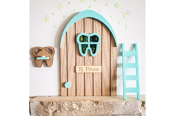 7GANSOS NUEVA PUERTA DEL RATONCITO PEREZ MINT TURQUESA de madera, con repisa para dejar el diente y estrellas que se iluminan en la oscuridad. NO SE ABRE