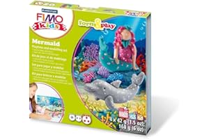 Staedtler 8034 12 LY Fimo kids form&play Set Mermaid (superweiche, ofenhärtende Knete, kinderleichte Anleitung, wiederverschließbare Box, Set mit 4 Fimo Blöcken, 1 Modellierstab und 1 Spielkulisse)
