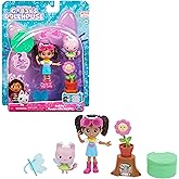 Gabby's Dollhouse 2 Oyuncak Fig&uuml;rl&uuml; Flower-rific Bah&ccedil;e Seti (2 Aksesuar, Teslimat ve Mobilya Par&ccedil;ası)