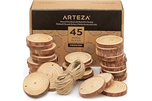 Arteza Rodajas de madera para manualidades | 6-7 cm aprox. | 45 discos de madera de pino | Superficies lisas y borde con corteza | Incluye 15 m de cuerda para llaveros de madera, arte y bricolaje