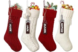 Weldomcor Weihnachtsstrumpf 4er Set, 46cm Große Gestrickt Weihnachtssocken mit Namensschildern Rot Weiß Personalisiert Nikolausstrumpf zum Befüllen Christmas Stockings für Kamin Weihnachten Deko