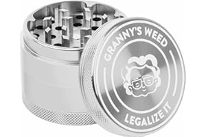 GRANNY'S WEED Granny‘s Premium Aluminium Grinder | messerscharfes Mahlwerk | 4-teilig | inkl. Pollenschieber | Kräutermühle in Silber u. weiteren edlen Designs | ∅ 5,5 cm