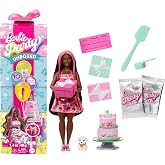 Barbie Parti Paketi bebek ve aksesuarlar, Minik Dostumun Doğum G&uuml;n&uuml; serisi Işıltılı Kalpler seti ve renk değişimi ile pasta s