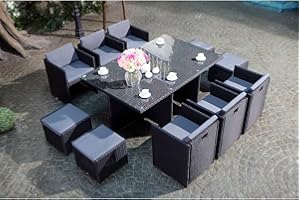 CONCEPT USINE | Salon de Jardin Encastrable Résine Tressée 10 Personnes | Miami Noir Coussins Gris | Table Plateau de Verre Amovible + 6 Fauteuils + 4 poufs | Coussins Déhoussables | Résiste à l'eau