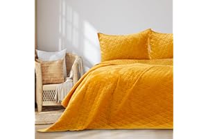 ‎RESTILO RESTILO Tagesdecke 170x270 cm honiggelb Steppung Velvet Samt Laila