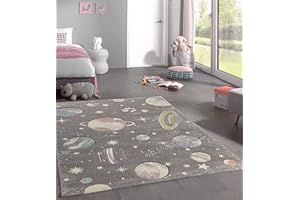 the carpet Monde Kids - Tappeto da gioco per cameretta dei bambini, in pelo morbido, facile da pulire, non scolorisce, pianeta, spazio, spazio, grigio, 140 x 200 cm