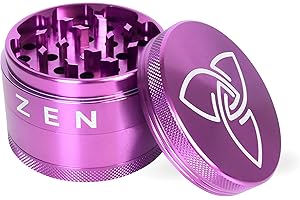 ZEN VAPORIZERS Zen XXL Grinder in alluminio estremamente leggero, antiruggine e robusto, con raschietto nello scomparto per il polline, diametro 6,30 cm, lama molto affilata e coperchio magnetico (Viola)
