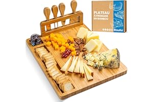 BLAUKE Plateau à Fromages en Bois avec Couteaux à Fromage – Planche Assiette en Bois pour Aperitif, Charcuterie ou Petit-Déjeuner – Plateau à Fromage en Bambou pour 3-4 Personnes – Meilleure Idée Cadeau