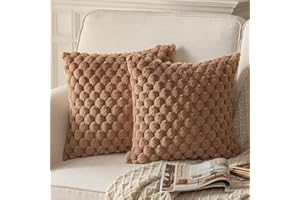 Mandioo Set of 2 Brown Super Soft Decorative Plush Cushion Covers 50 x 50 cm Wool Velvet Decorative Cushion Covers Sofa Cushion Decorative Cushion Fluffy for Couch Sofa Bed Living Room