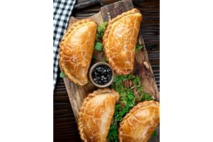 Cornish Hampers & Gifts 4x Traditional Gourmet Cornish Steak Pasties - Elegant Packaging - Great As A Gift - Pasty Hamper - Birthdays, Anniversary & Special Occasions