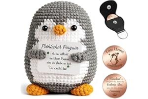 ‎GIFTOTA Giftota Pocket Hug Pinguin - Handgehäkelte Pinguin Puppe mit Glücksmünze & Lederetui - Glücksbringer & Mutmacher - Weihnachten Geschenke - Gute Besserung - Geschenk für Männer, Frauen, Jugendliche