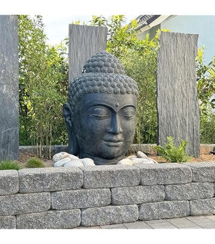 Dehner Gartenfigur Buddha, Gartendeko frostbeständig, Figur in Holzoptik, ca. 40 x 32 x 18 cm, Polyresin, braun/grau Garten