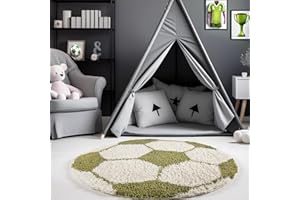 ‎CARPETSALE24 Carpetsale24 Kinderteppich Rund 120 cm Grün Weiß – Weicher Hochflor Spielteppich mit Fußball Motiv – Pflegeleicht & rutschfest – Ideal für Jungenzimmer & Mädchenzimmer im Jugendstil