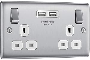 BG Electrical NBS22U3W Nexus metal, stal szczotkowana, podwójne gniazdo 13 A z ładowaniem USB – 2 gniazda USB (3,1 A), biały wkład
