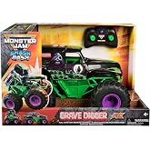Monster Jam - Smash 'n Bash Grave Digger, uzaktan kumandalı canavar kamyon, &ccedil;arpışma sırasında deforme olur ve d&uuml;ğmeye basara