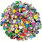 ALLWYOU 100 adet farklı karikat&uuml;r ayakkabı s&uuml;s&uuml; Terlik i&ccedil;in Charms PVC ayakkabı Charms Crocs sandalet &ccedil;ocuk ayakkabısı i&ccedil;in C