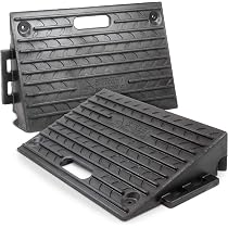 Produktbild von Bordsteinrampe Aus PVC – 50x22x5 Cm Oder 50x27x9 Cm – Rutschfest, Tragfähig, Für Rollstühle, Autos, Caravans Und Motorräder