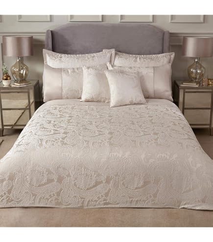 Ea Barclay Duchess - Ebellished Jacquard Quilted Bedspread Set in