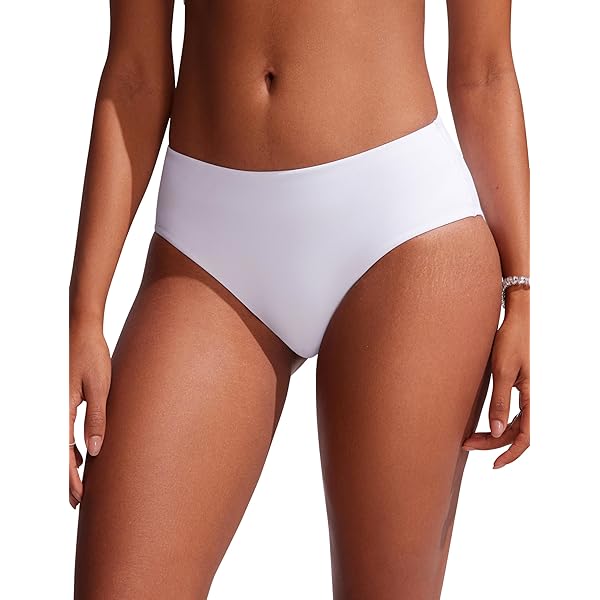 active by Crop-top met gekruiste bandjes en ronde hals shoppen active by Crop-top met gekruiste bandjes en ronde hals shoppen