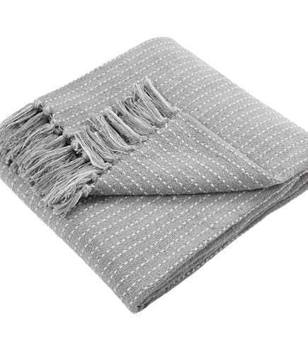 Plaid Beliani CHYAMA – Motif Géométrique, Coton Noir Et Blanc, Franges, 125x150 Cm