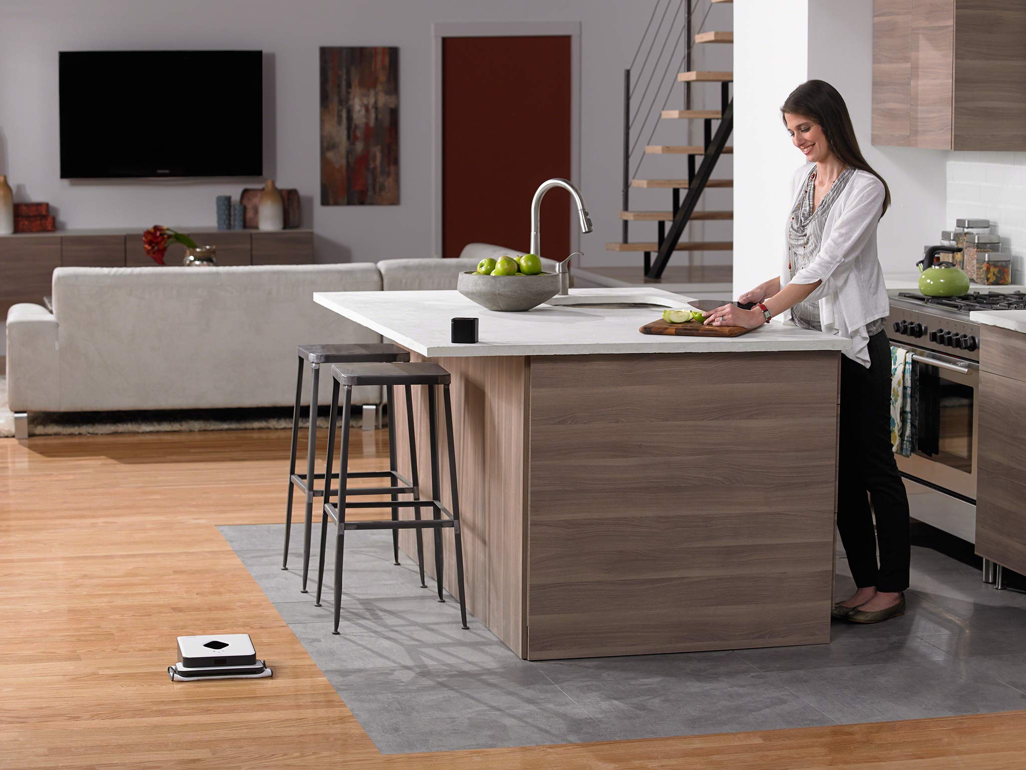 iRobot Braava 390t, robot lavapavimenti per più stanze e grandi spazi,  silenzioso