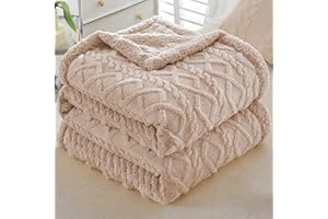 AHERKLL Sherpa Fleece Throw Blanket, Soft Warm Thick Winter Blankets, Reversible Cosy Fluffy Blanket for Bed, Sofa, Chair and Couch, Large Jacquard Coral Fleece Blankets, Beige, Double, 150x200cm
