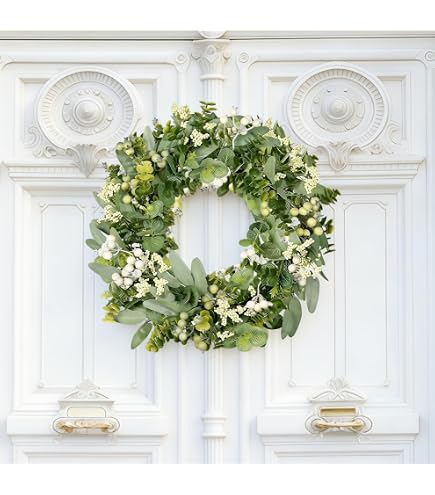 Une jolie couronne de Pâques à accrocher à la porte d'entrée