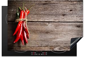 KitchenYeah© Protezione Piano Cottura Tappetino per Induzione 77x51 cm Cucina Proteggi Coprifornello Antiscivolo Pepe - Legno - Spezie - Erbe - Rosso