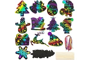 BETESSIN 48 Pz Scratch Art Natale Fogli da Grattare Natalizio Arcobaleno Scratch Paper Albero di Natale Babbo Fiocco Neve con Penne in Bambù e Nastro da Appendere Regalo Festa DIY