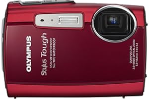 Olympus Stylus Tough 3000 12 MP Digitalkamera mit 3,6 x Weitwinkel Zoom und 2,7-Zoll LCD (rot) (Altes Modell)