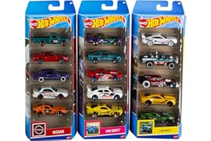 HOT WHEELS TOTAL HOT Wheels 5er-Pack-Set - 15 Spielzeugautos, 3 themenspezifische Packs, Maßstab 1:64, authentische Details, für Kinder ab 3 Jahren, HNM05