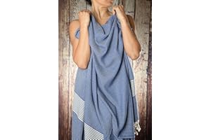 ‎HAPPY TOWELS Happy Towels Hamamtuch | Badetuch | Saunatuch | Extra Lang & Weich Gewebt | 210 cm x 95 cm | 60% Tencel™ Lyocell und 40% Baumwolle | Fairtrade (Dunkelblau und Weiß, 1)