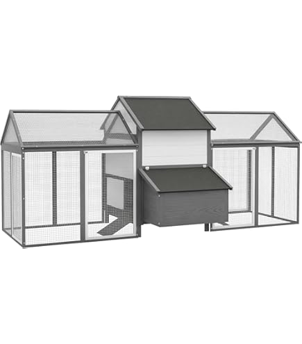 Beautiful Image Of Freerange Chickens In Field And Coop. Photo - Foto 9