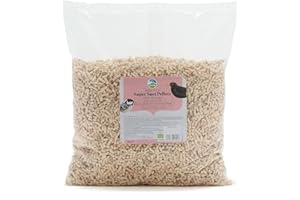 RSPB - Winter Suet Pellets, Wild Bird Food for Small Birds, Robins, and Common Garden Breeds, with Raisins, Suitable for Year-Round Feeding, Made in the UK (High Energy Sprinkles) (3kg Refill)