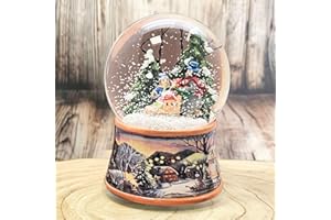 ‎MINIUM COLLECTION Schneekugel Weihnachten mit Musik | Winterspaziergang mit Familie und Schlitten | Sockel Winterlandschaft Ocker | H: 14cm B: 10 cm | Schüttelkugel Weihnachten Winter mit Spieluhr | 20297