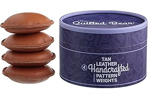 The Quilted Bear Ledermustergewichte/Nähgewichte 4 x 60 mm – Nähzubehör – hochwertiges Leder, keine Spuren auf dem Stoff, schneller als Stecknadeln, inklusive praktischer Aufbewahrungsbox (braun)